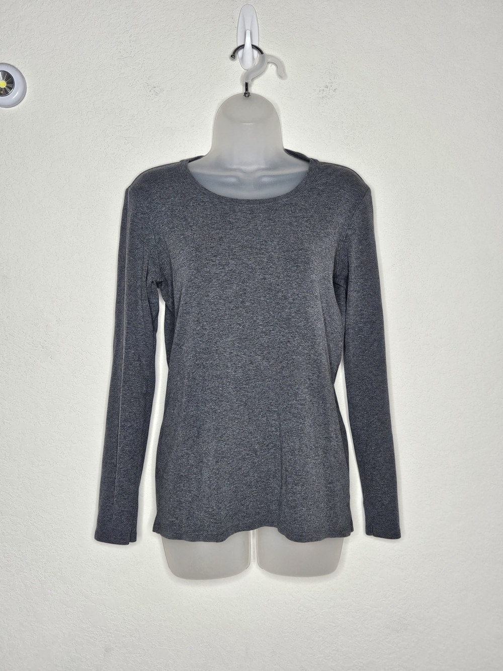 Uniqlo Premium Cotton Gray Long Sleeve Basic Tee Size L